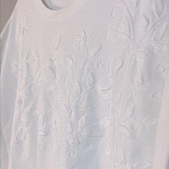 Vintage Swan Magic White Embroidered T-Shirt – Floral Raised Design Size L - Picture 6 of 9